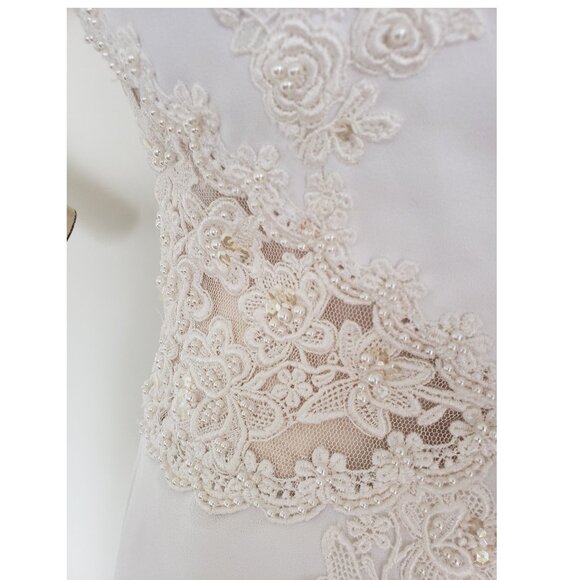 BNWT White Wedding Dress with detail and train Size 8 - Picture 13 of 16